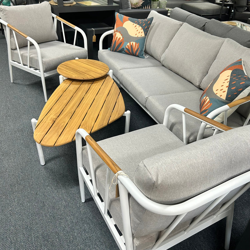 Myola Lounge Set