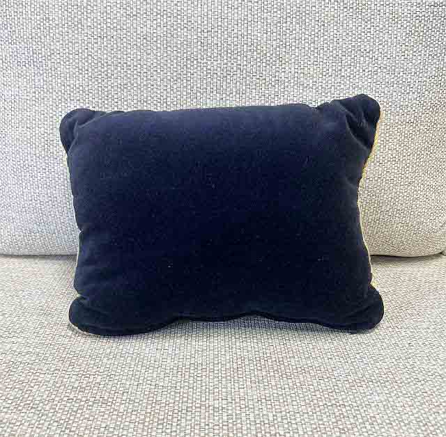 Sydney Cushion - $10